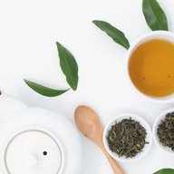 Green tea leaf oil